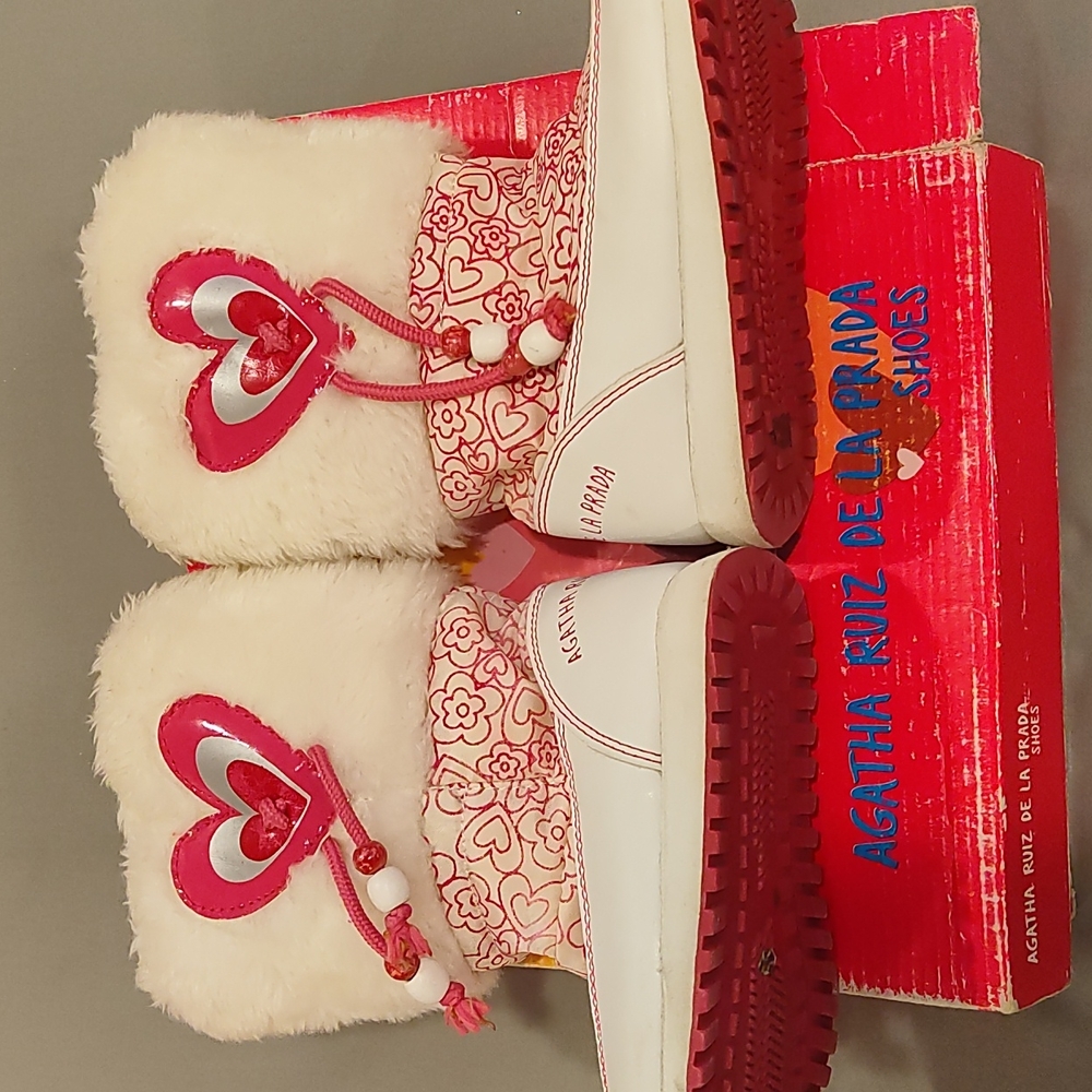 Girls boots